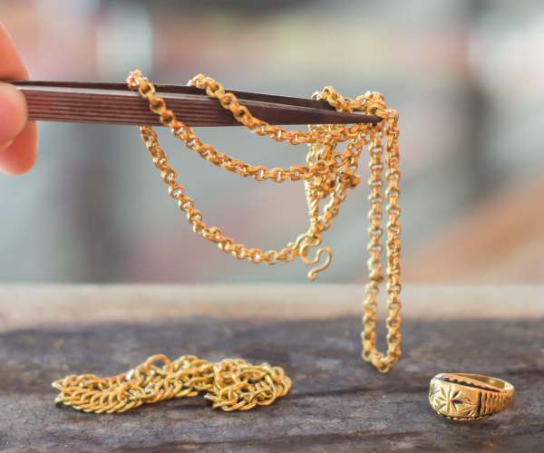 Grünfärbungen beim Schmuck, warum?